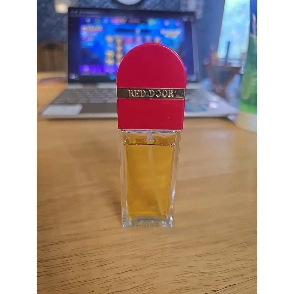 Elizabeth Arden Red Door .85 oz. partial‎   90% Full